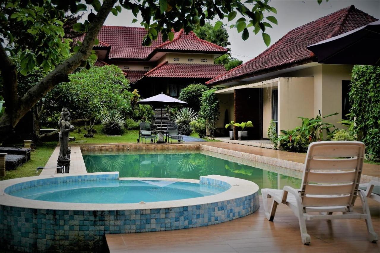 Kendi * Banyuwangi (East Java)